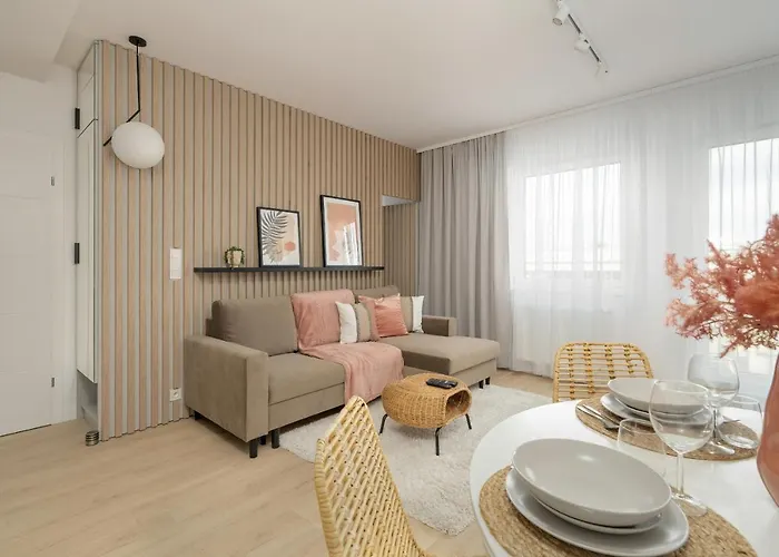 Elegant For 4 With Parking In By Renters *