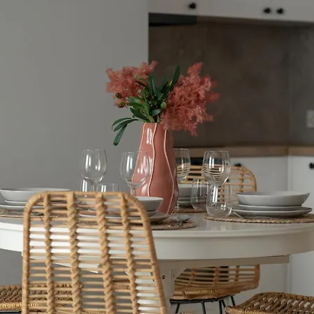 Daire Elegant For 4 With Parking In By Renters