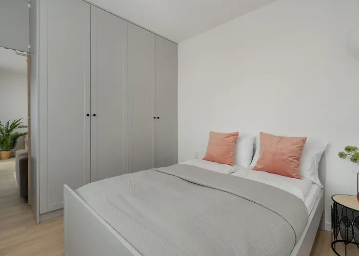 Appartamento Elegant For 4 With Parking In By Renters Poznań